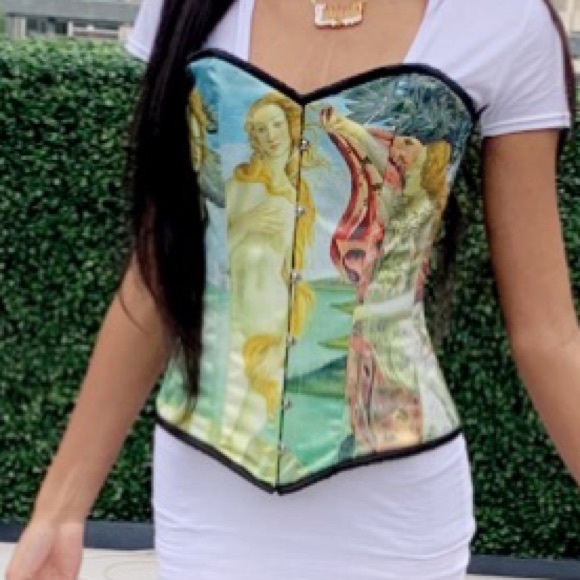 Corset ! - Picture 3 of 3